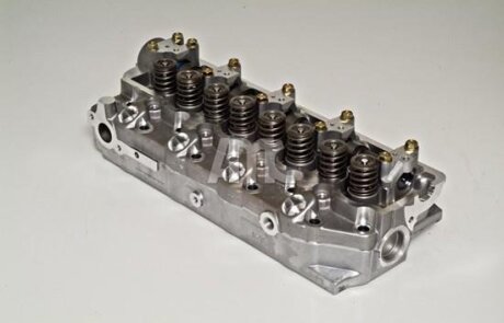 Голівка циліндра HYUNDAI GALLOPER I, GALLOPER II, GRACE, H-1, H-1 / STAREX, H100, PORTER, TERRACAN KIA K2500, PREGIO MITSUBISHI L 300 / DELICA II, L 300 III, L200, L400 2.5D 05.86- AMC 908613