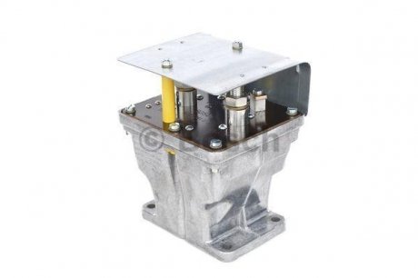 Купити Реле акумулятора 24V/300A Daf SB/MB O100/O405/O407 74- BOSCH 0333301010 (фото1) підбір по VIN коду, ціна 9316 грн.