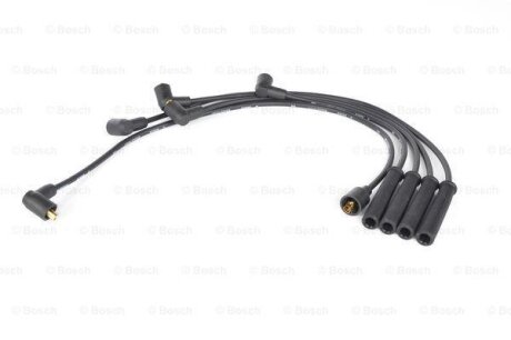 Комплект проводів запалювання FORD MAVERICK MAZDA 626 II NISSAN TERRANO II ROVER 200 II, 400 II SEAT RONDA 1.6/2.0/2.4 03.83-09.07 BOSCH 0986356807