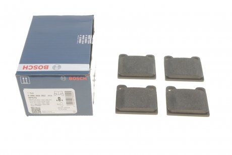 Комплект тормозных колодок из 4 шт. дисков Mercedes W116, W126, C126 BOSCH 0986466302