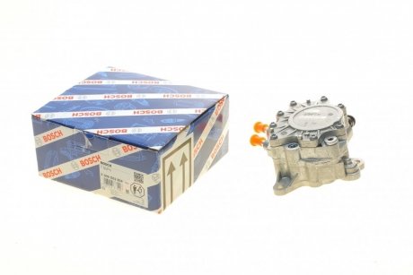 Купить Вакуумный насос Volkswagen Passat, Audi A3, Volkswagen Touran, Golf, Audi A6, Seat Altea, Skoda Octavia, Audi A4, Seat Toledo, Volkswagen Jetta, Seat Leon BOSCH f 009 D02 804 (фото1) подбор по VIN коду, цена 9031 грн.
