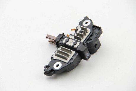Купити Регулятор генератора BOSCH f00M144128 (фото1) підбір по VIN коду, ціна 1238 грн.
