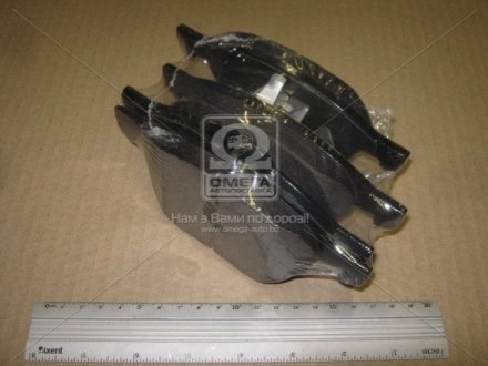 Купити Колодки гальмівні дискові передні FORD C-MAX II Ford C-Max, Focus, Ecosport, Connect, Transit, Kuga CHAMPION 573753CH (фото1) підбір по VIN коду, ціна 1072 грн.