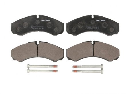 Комплект тормозных колодок из 4 шт. дисков Renault Master, Opel Vivaro, Mercedes Sprinter Delphi lp1616