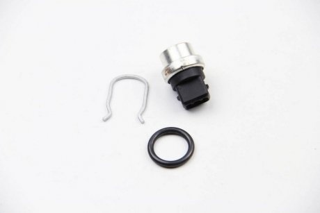 Купити Датчик температури A80/VW Golf/T4 1.3-2.8TDI -10 Audi 80, Volkswagen Polo, Golf, Jetta, Passat, Scirocco, Corrado, Transporter, Vento, Seat Toledo, Ibiza FACET 7.3086 (фото1) підбір по VIN коду, ціна 228 грн.