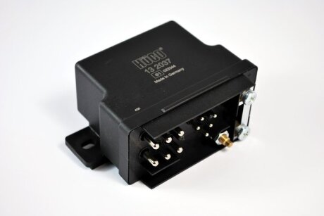 DB реле свІчок розжарювання W124 3.0D HUCO 132037