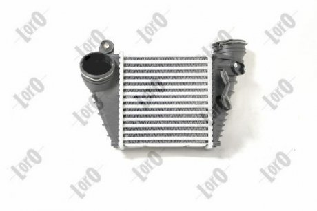 Купить Iинтеркуллер Seat Leon, Audi A3, Volkswagen Golf, Skoda Octavia LORO 0530180005 (фото1) подбор по VIN коду, цена 3134 грн.