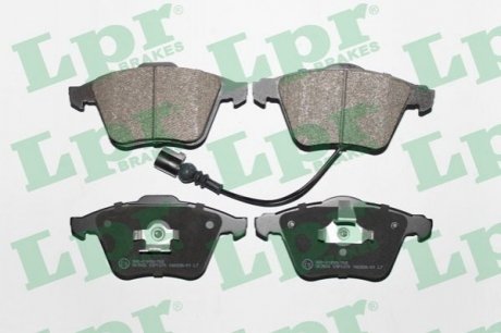 Купить Комплект тормозных колодок из 4 шт. дисков Seat Leon, Volkswagen Golf, Passat, Skoda Superb, Audi A3, Volkswagen EOS, CC LPR 05P1270 (фото1) подбор по VIN коду, цена 1121 грн.