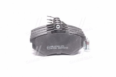 Комплект тормозных колодок из 4 шт. дисков Volkswagen Golf, Jetta, Passat, Scirocco, Vento, Seat Toledo, Ibiza, Cordoba, Volkswagen Corrado LPR 05P613