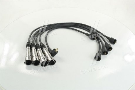 Комплект проводов зажигания Audi 100, A4, A6, Volkswagen Passat MAGNETI MARELLI 941319170103