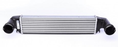 Радиатор интеркулера BMW 3 (E46) 99-07/X3 (E83) 2.0/3.0 04-10 BMW X3, E46 MAHLE / KNECHT ci 488 000s (фото1)
