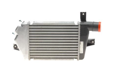 Радиатор интеркулера Mitsubiahi L200 2.5D 05-15 MAHLE / KNECHT ci 697 000s