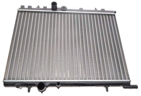 Радиатор охлаждения MAHLE Peugeot 206 MAHLE / KNECHT cr 515 000s