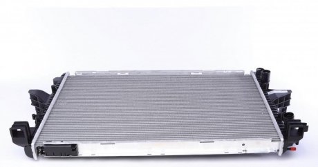 Радиатор охлаждения VW T5 1.9TDI (710x468x32) MAHLE / KNECHT cr 585 000s