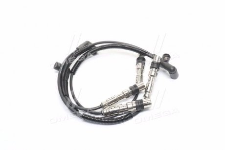 Комплект ізольованих проводів для свічок запалення Volkswagen Touran, Jetta, Golf, Skoda Roomster, Audi A1, Volkswagen Polo, Seat Altea, Skoda Yeti, Fabia, Octavia, Seat Leon NGK rc-vw1110