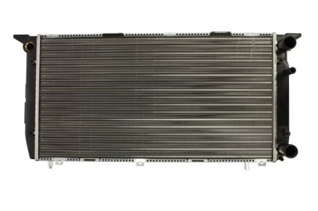 Радиатор охлаждения Audi 80, 100 NISSENS 604361