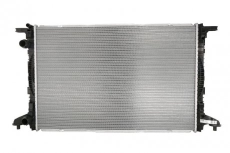 Радиатор охлаждения Audi A4 NISSENS 606573