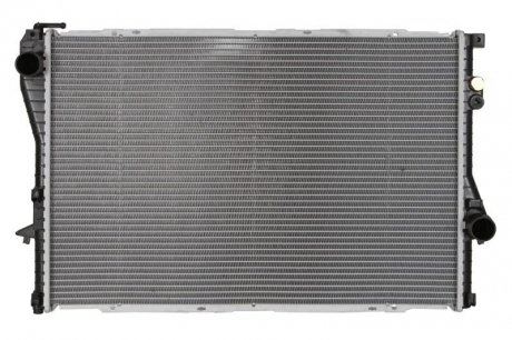 Радиатор системы охлаждения BMW E38, E39 NISSENS 60752A