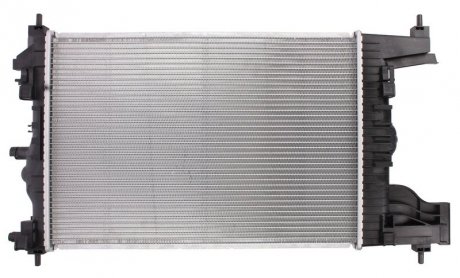Радиатор охлаждения Chevrolet Cruze NISSENS 616903 (фото1)
