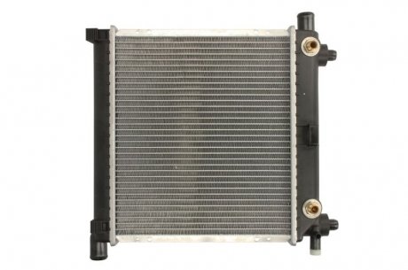Радиатор охлаждения Mercedes W124, S124 NISSENS 62550
