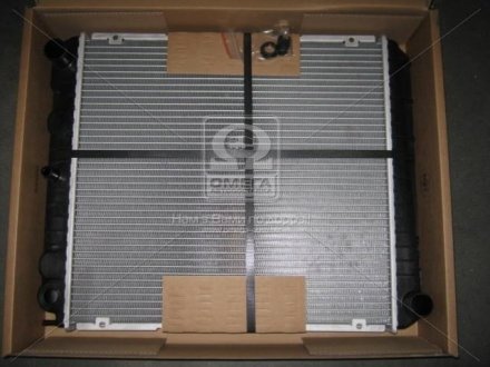 Купить Радиатор охлаждения Volvo 740, 760, 940 NISSENS 65545A (фото1) подбор по VIN коду, цена 3696 грн.