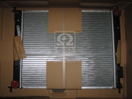 Радиатор охлаждения двигателя KIA Soul NISSENS 66742 (фото1)