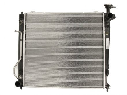 Радиатор охлаждения KIA Sorento NISSENS 67465 (фото1)