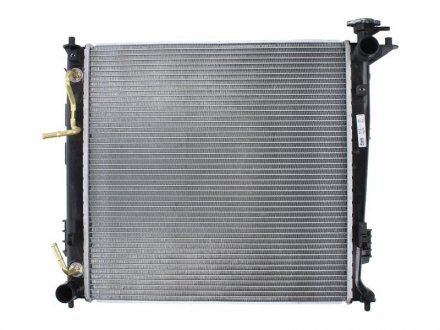 Радиатор охлаждения KIA Sportage, Hyundai IX35 NISSENS 67516