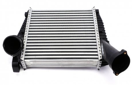 Радиатор интеркулера Audi Q7, Volkswagen Touareg, Porsche Cayenne NRF 30178