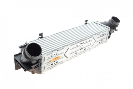 Купить Радиатор наддува BMW F10, F11 NRF 30965 (фото1) подбор по VIN коду, цена 6336 грн.