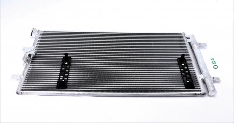 Радиатор кондиционера Audi A4/Q5 1.8TFSI3.0TDI 07 NRF 35916