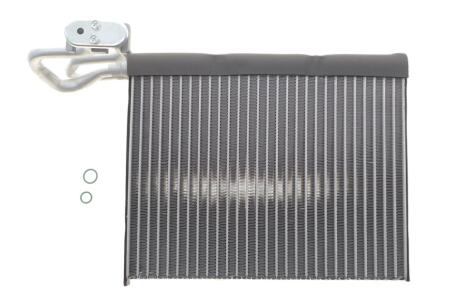 Радіатор кондиціонера BMW X5 (E70/F15/F85)/X6 (E71/E72/F16/F86) 06- (випаровувач) NRF 36200