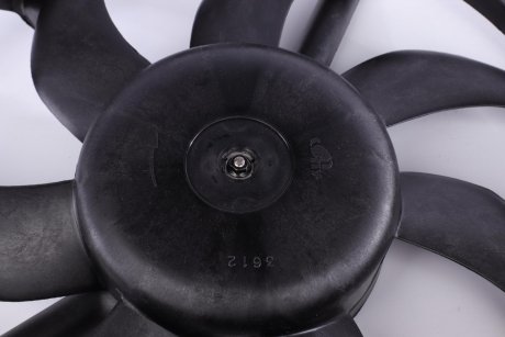 Вентилятор радиатора Opel Combo 01- (с диффузором) NRF 47012