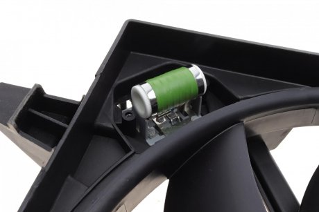 Вентилятор радиатора Ford Fiesta/Fusion 1.6D/2.0 04-12 (с диффузором) NRF 47620