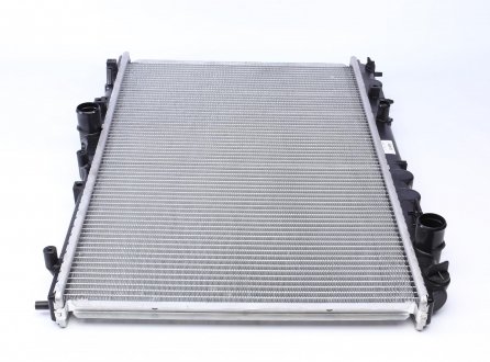 Радиатор охлаждения Volvo V40 1.6/1.8/2.0 95- NRF 509517