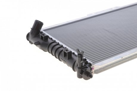Купить Радиатор охлаждения двигателя Mazda 626 NRF 52020 (фото1) подбор по VIN коду, цена 3808 грн.