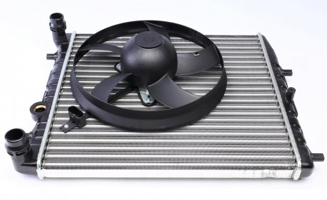 Купити Радіатор охолодження двигуна Volkswagen Sharan, Ford Galaxy NRF 53022 (фото1) підбір по VIN коду, ціна 3509 грн.