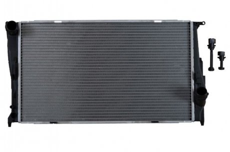 Радіатор охолодження BMW 1 (E81/E87)/3 (E90-E93)/X1 (E84) 2.0/3.0 05-11 (N47/N57/N55) BMW E91, E90, E82, E81, E92, E88, E93, X1, E87 NRF 53472