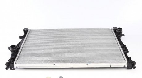 Радиатор охлаждения Ford FocusIII/Galaxy/Mondeo 1.6 05- NRF 53811