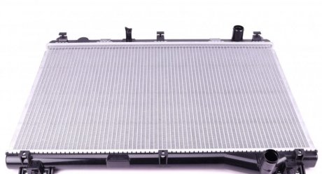 Радиатор охлаждения Suzuki Grand Vitara 2.0 05- Suzuki Grand Vitara NRF 53915 (фото1)