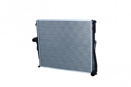Радиатор охлаждения BMW X3 (E83) 2.0-3.0 04-11 (N46/M47/M54/N52/M57) BMW X3 NRF 53956