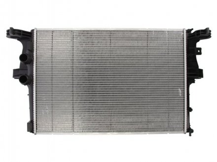 Купити Радіатор охолодження Iveco Daily 2.2/3.0 11- NRF 58430 (фото1) підбір по VIN коду, ціна 5862 грн.
