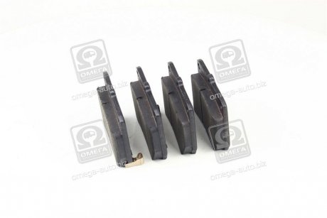 Комплект тормозных колодок из 4 шт. дисков PARTS-MALL pkb-006