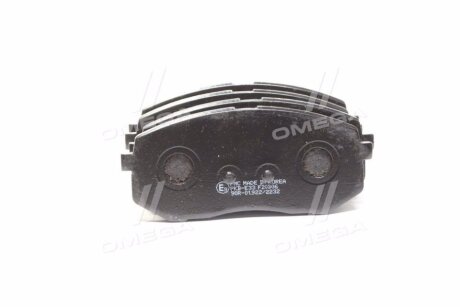Колодки гальмівні дискові KIA SPORTAGE, HYUNDAI ix35 - передн. PARTS-MALL pkb-e33