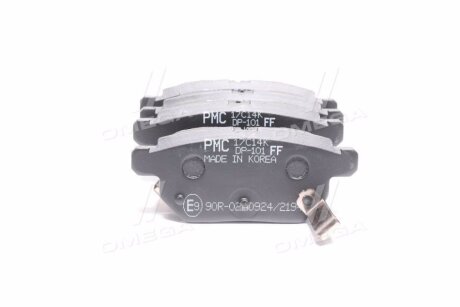 Колодки гальм. диск. TOYOTA AURIS, COROLLA PARTS-MALL pkf-e22