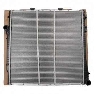 Купить Радиатор системы охлаждения BMW X5 SATO TECH r12111 (фото1) подбор по VIN коду, цена 4080 грн.