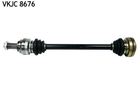 Привідний вал передн Прав 666мм BMW 1 (E81), 1 (E82), 1 (E87), 1 (E88), 3 (E90), 3 (E91), 3 (E92), 3 (E93), Z4 (E89) 2.0D/2.5/3.0D 12.04-12.13 BMW E91, E90, E92, E82, E81, E93, E88, E87 SKF vkjc8676