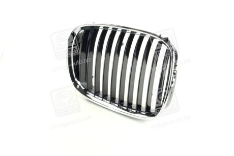 Решітка в капотi пра. BMW 5 E39 TEMPEST 014 0089 914