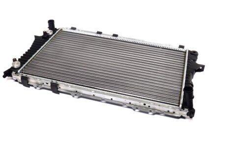Радіатор охолодження AUDI 100/A6 90-97 TEMPEST tp.15.60.476