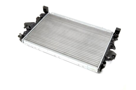 Радіатор охолодження VW TRANSPORTER T5 03-09 (2.5 TDi) TEMPEST tp.1565283a